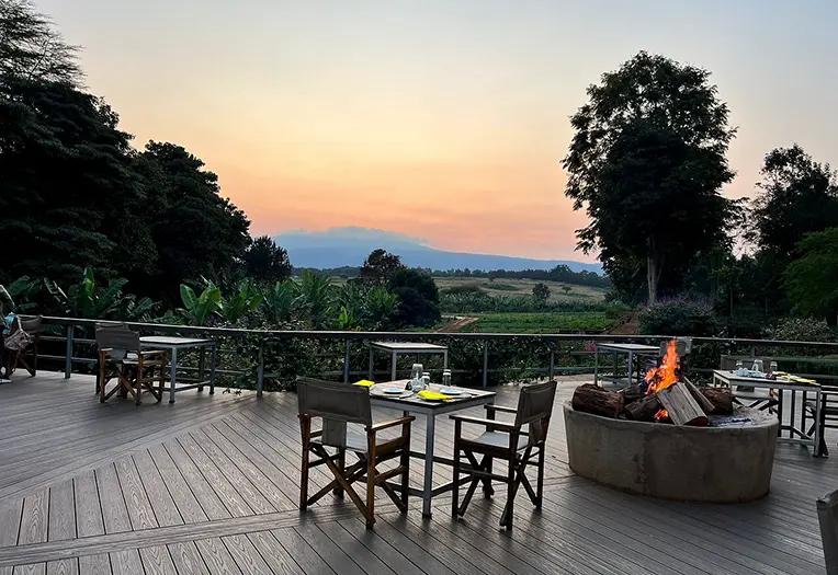 Bougainvillea Safari Lodge dining