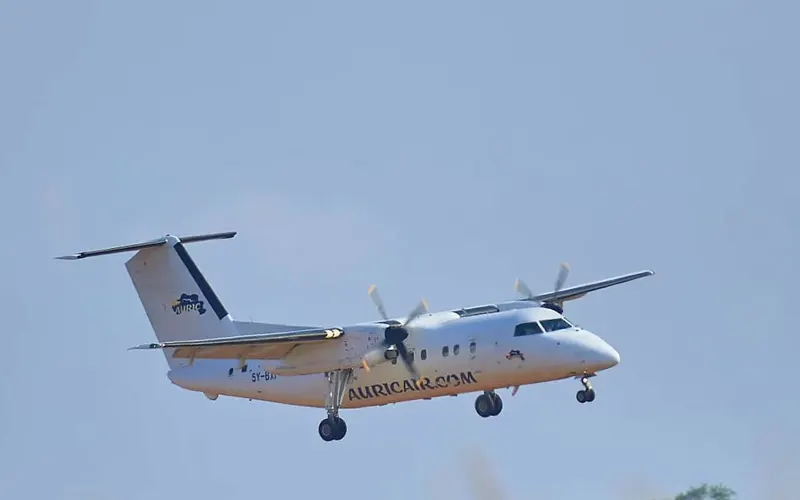 Scenic flight from Dar es Salaam arriving at Seronera Airstrip