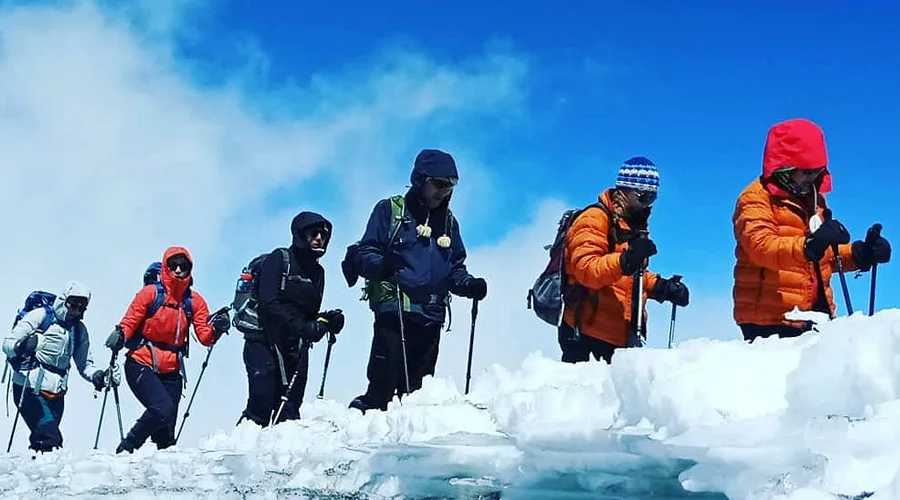 Uhuru Peak 5,895m summit victory and descent to Horombo Hut